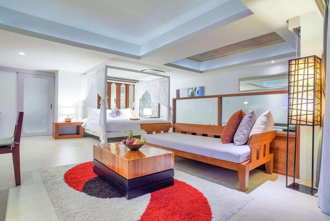 Zenmaya Oceanfront Phuket, Trademark Collection By Wyndham Patong Exterior foto A suite at the hotel