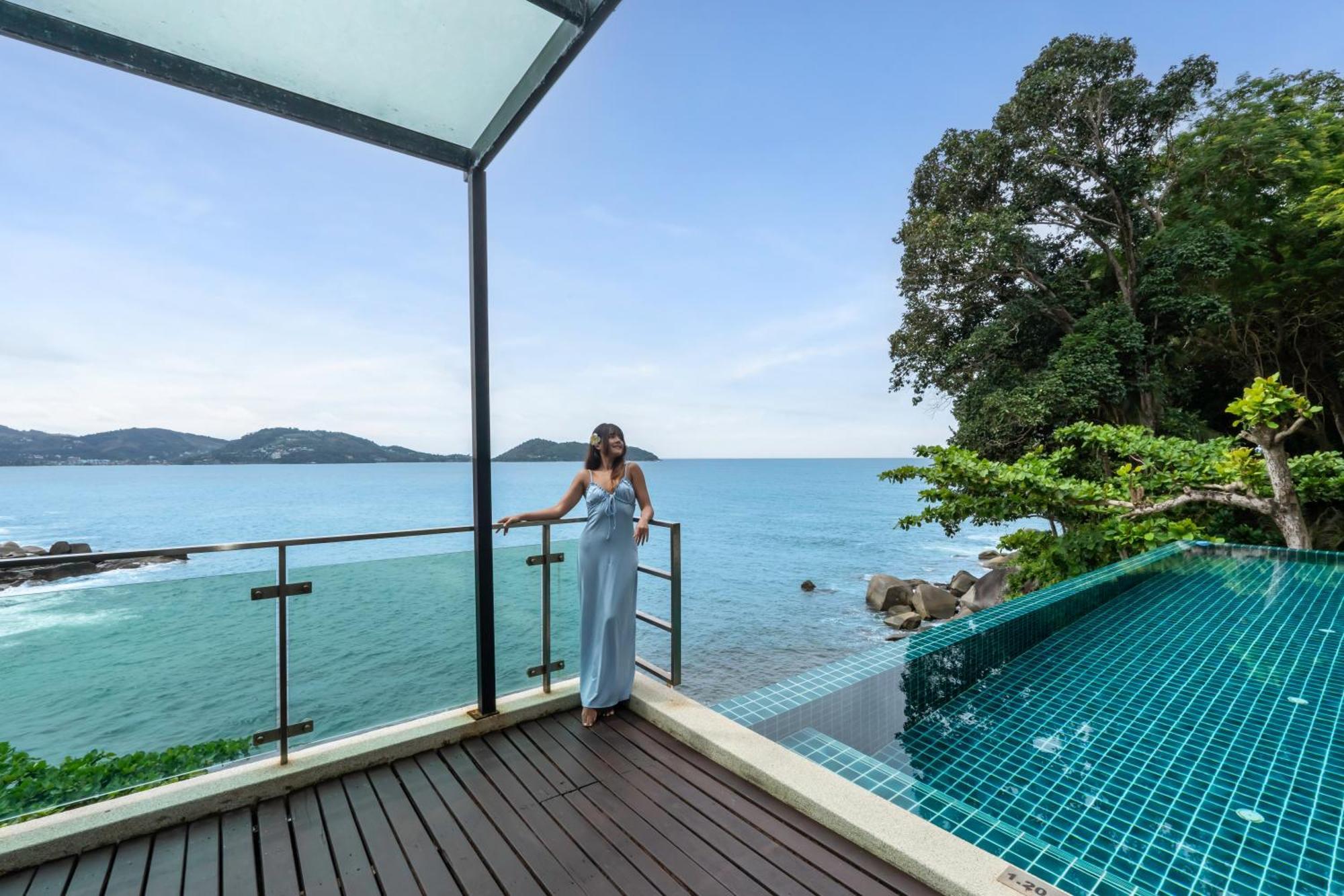 Zenmaya Oceanfront Phuket, Trademark Collection By Wyndham Patong Exterior foto A view of the Andaman Sea from the resort