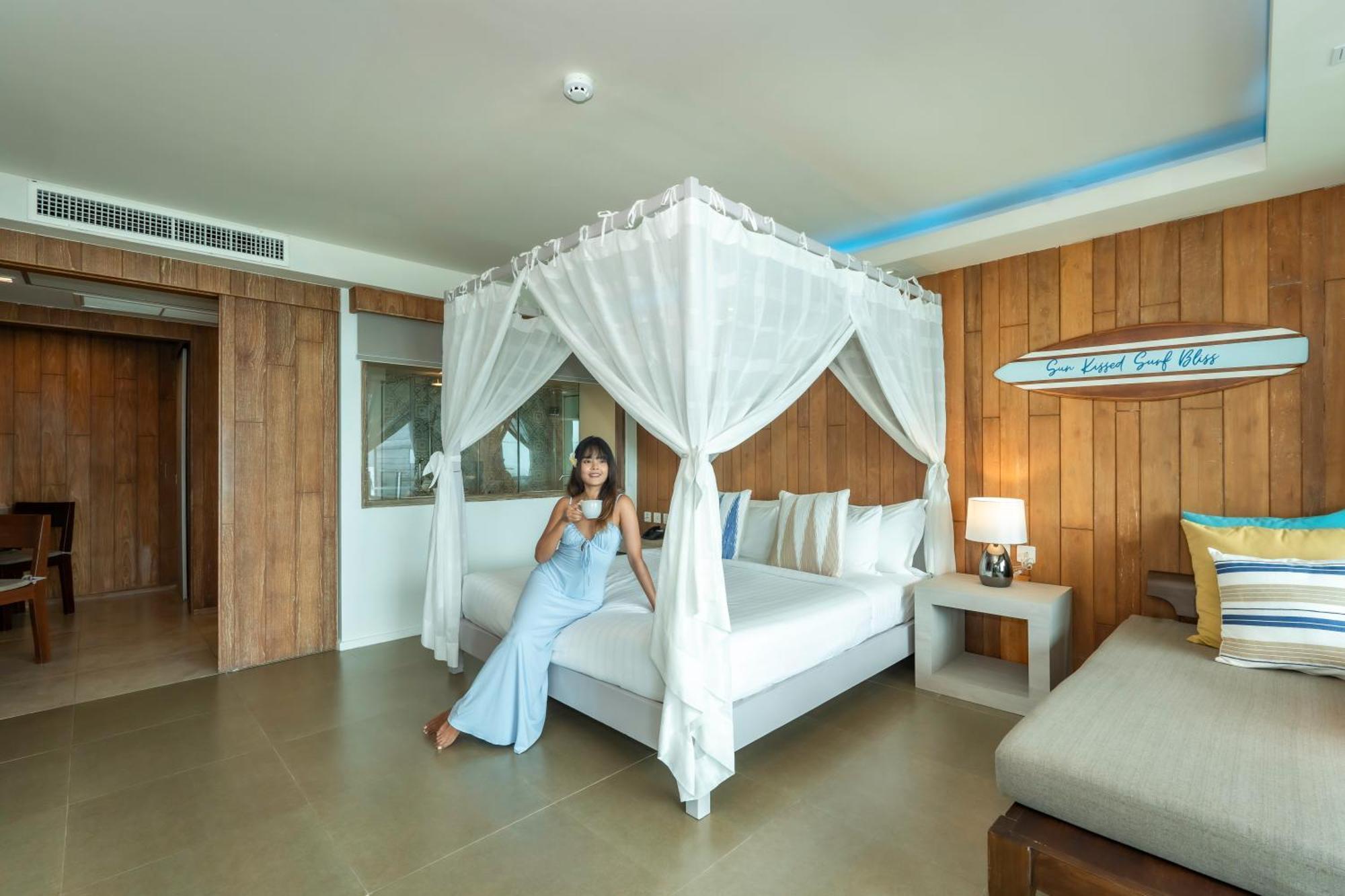 Zenmaya Oceanfront Phuket, Trademark Collection By Wyndham Patong Exterior foto A guest at the hotel