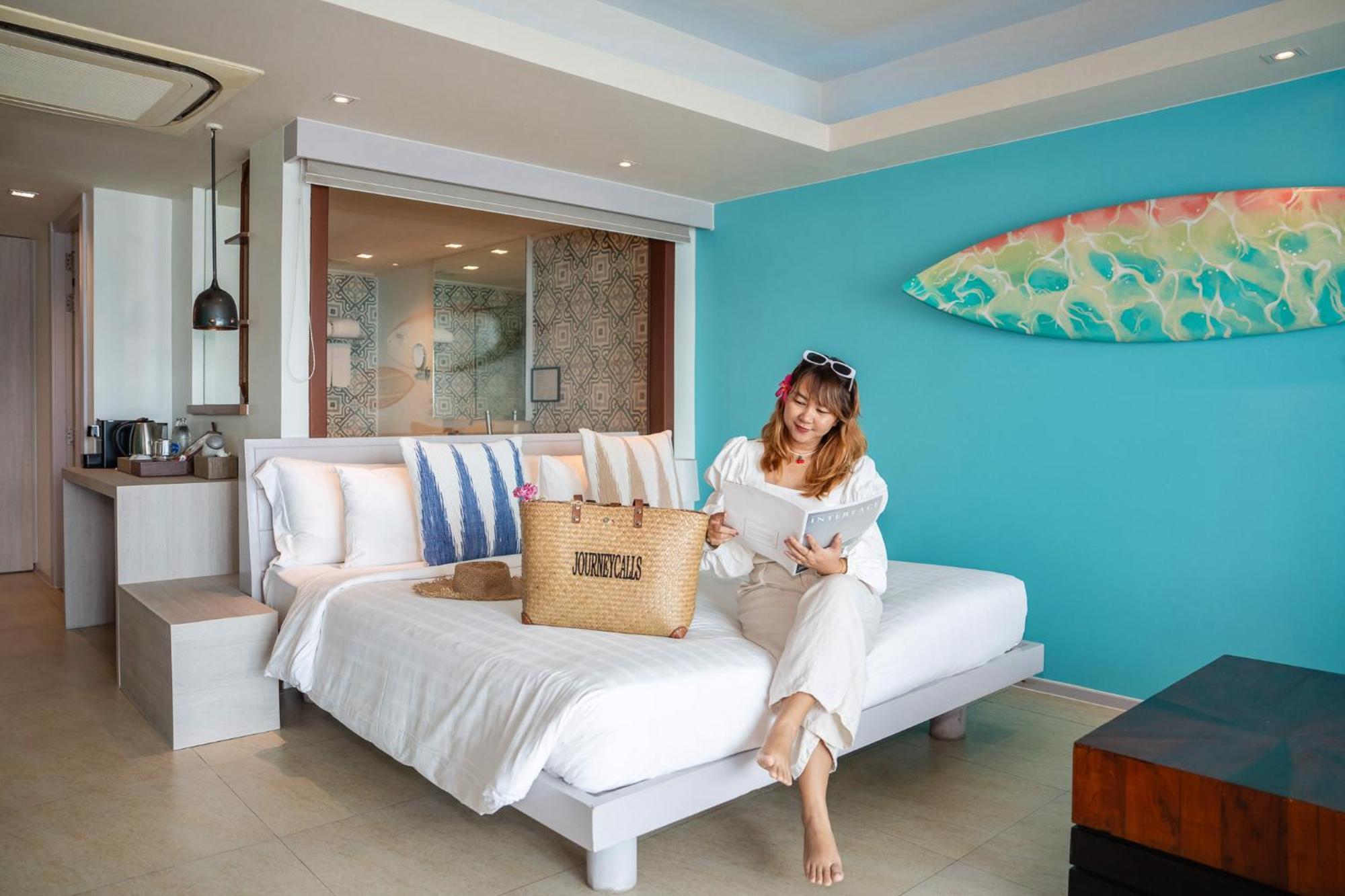 Zenmaya Oceanfront Phuket, Trademark Collection By Wyndham Patong Exterior foto A guest at the hotel